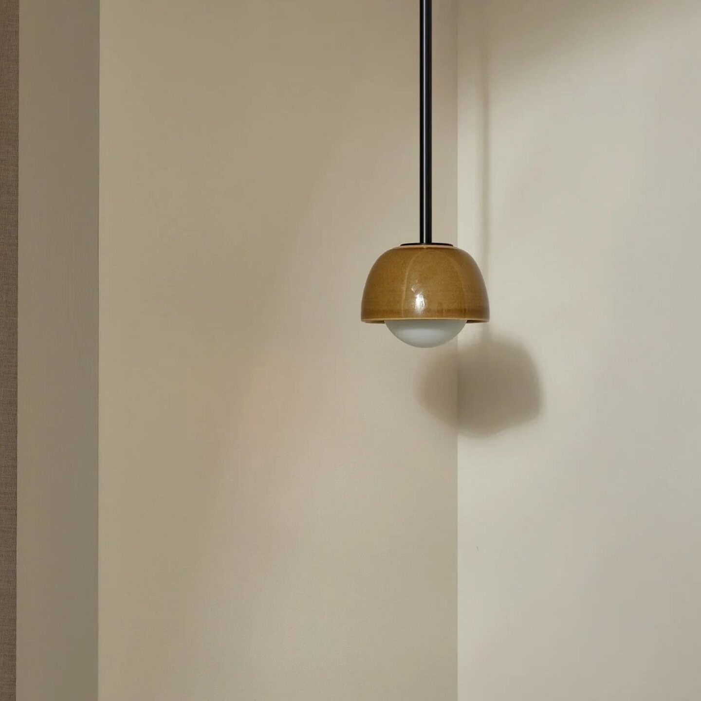 Terra 0 Pendant Light - Solid Rod Chartreuse, Brushed Black